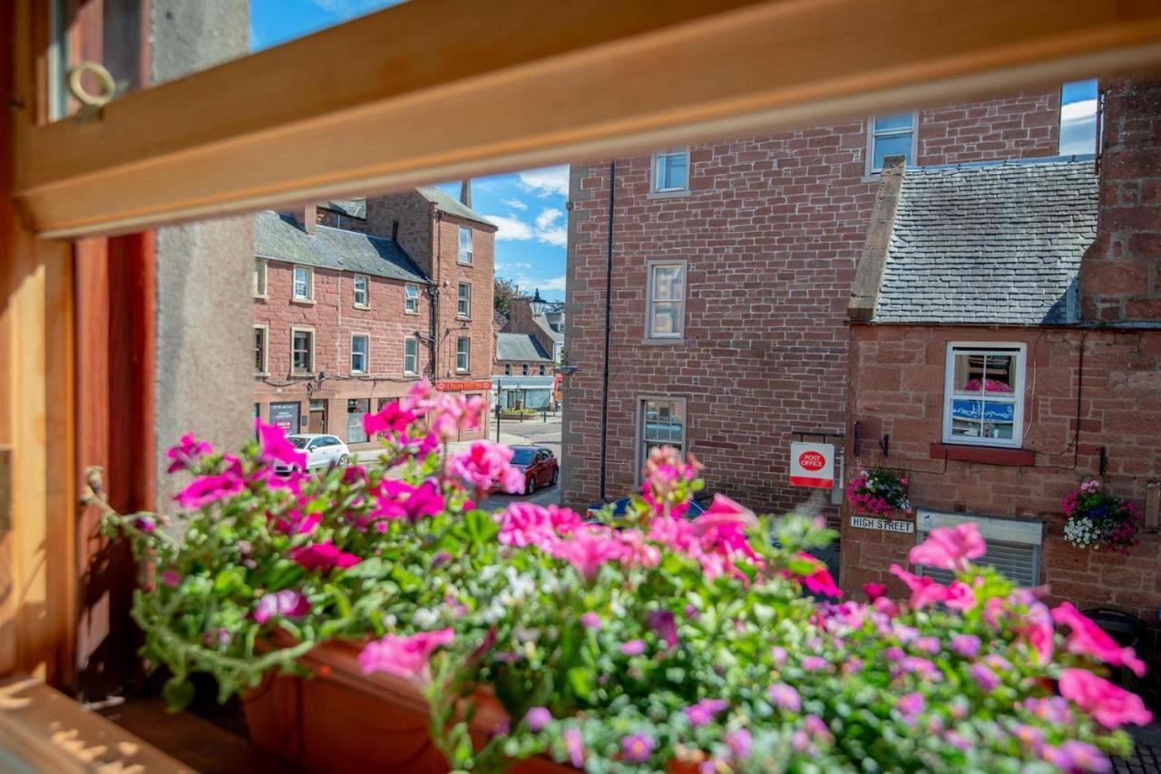 Unique 2 Bedroom In Flat Kirriemuir - Scotland Екстер'єр фото