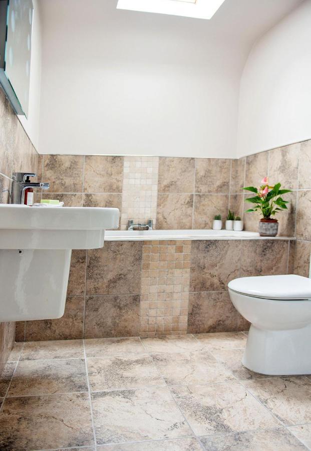 Unique 2 Bedroom In Flat Kirriemuir - Scotland Екстер'єр фото